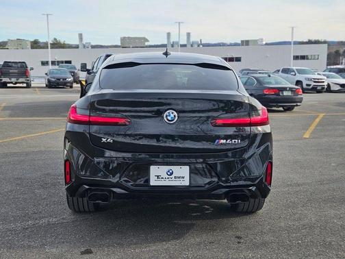 2023 BMW X4 M40i