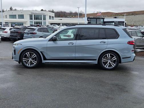 Gray Metallic 2025 BMW X7 M60i