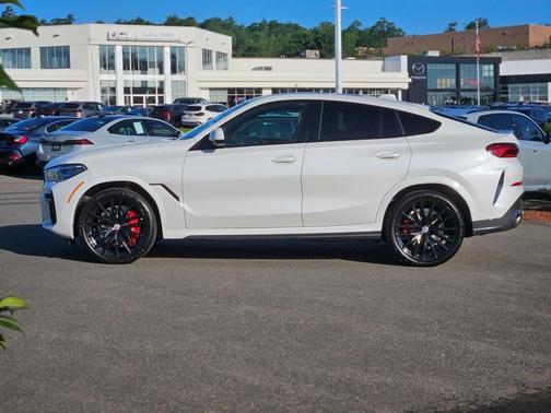 2023 BMW X6 M50i