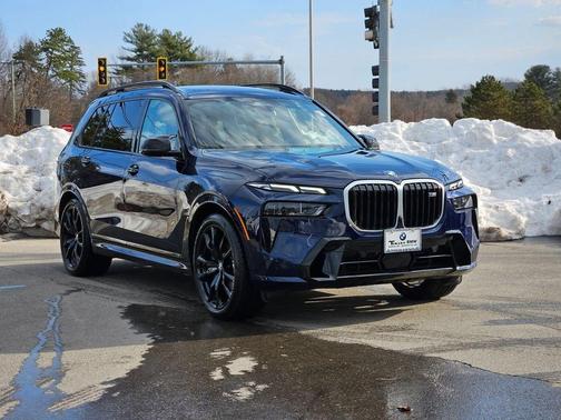 2025 BMW X7 M60i