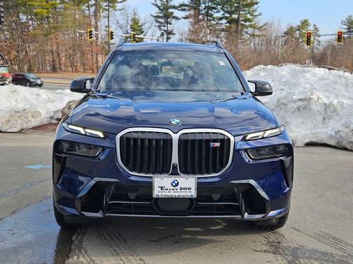 2025 BMW X7 M60i