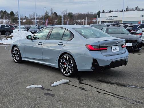 2025 BMW 330 i xDrive