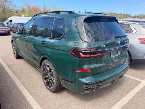 490 2025 BMW X7 M60i