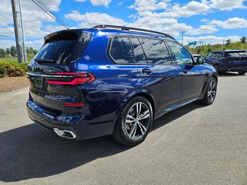 Tanzanite Blue II Metallic 2026 BMW X7 xDrive40i
