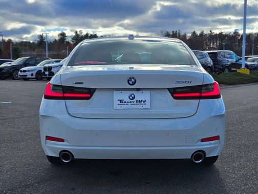 2023 BMW 330 i xDrive