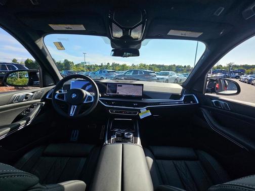 2026 BMW X7 M60i