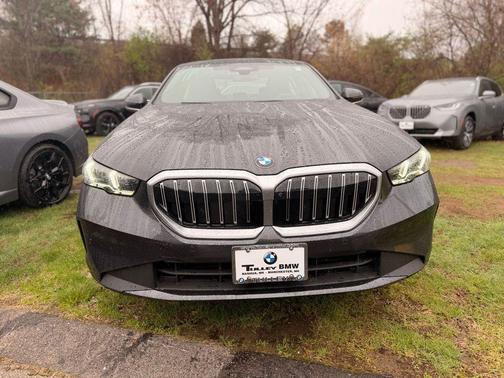 Dark Graphite Metallic 2026 BMW 530 i xDrive