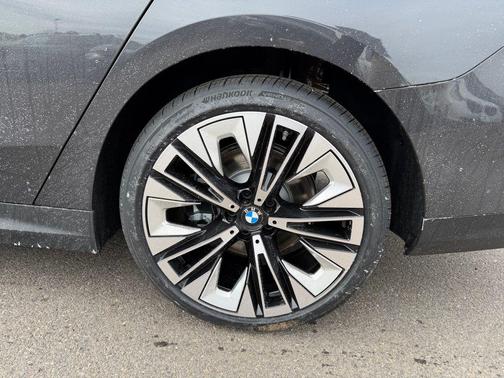 2026 BMW 530 i xDrive