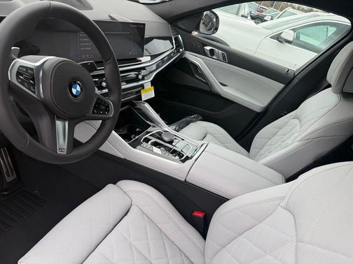 Alpine White 2026 BMW X6 xDrive40i