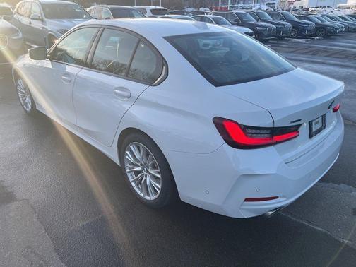 2023 BMW 330 i xDrive
