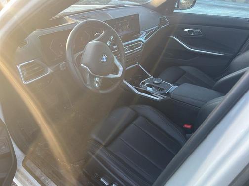 2023 BMW 330 i xDrive