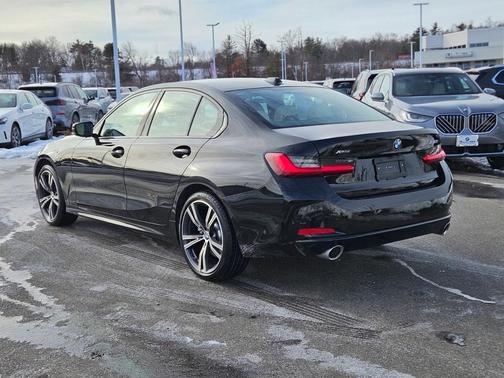 2023 BMW 330 i xDrive