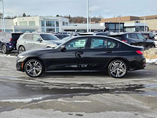 2023 BMW 330 i xDrive