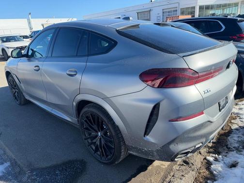 2025 BMW X6 M60i