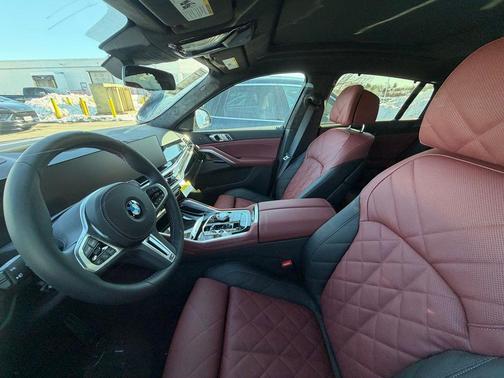 2025 BMW X6 M60i