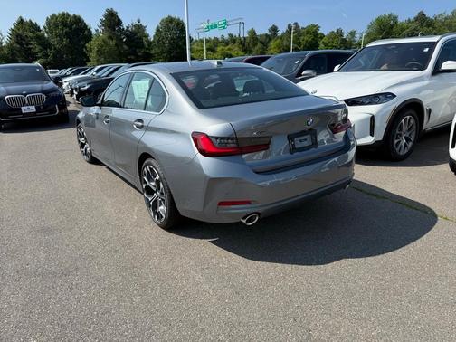 2025 BMW 330 i xDrive