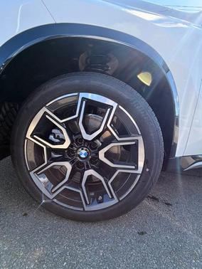 Alpine White 2026 BMW X1 xDrive28i