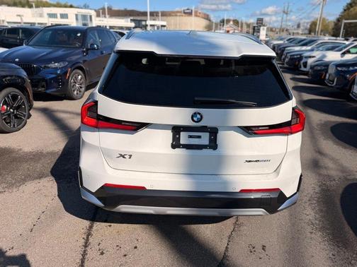 Alpine White 2026 BMW X1 xDrive28i