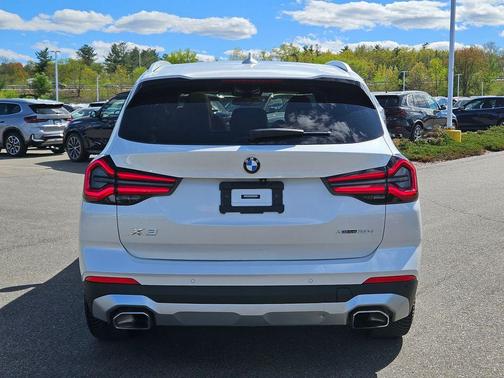 Mineral White Metallic 2022 BMW X3 xDrive30i