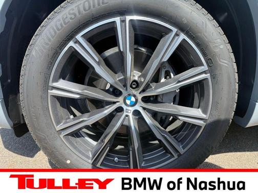 Gray Metallic 2026 BMW X5 xDrive40i