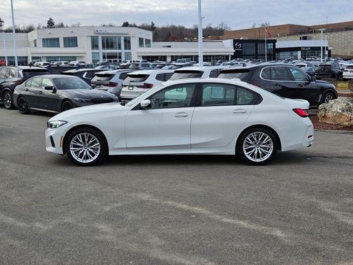 2023 BMW 330 i xDrive