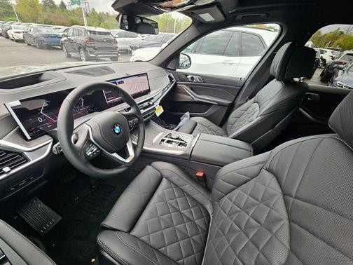Gray Metallic 2026 BMW X5 xDrive40i
