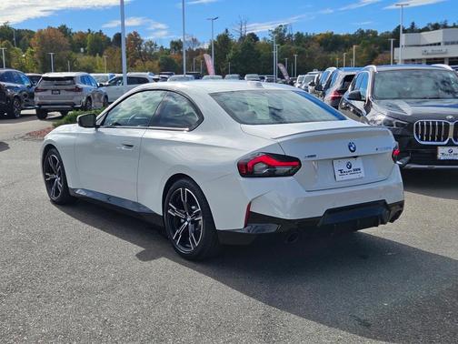2023 BMW 230 i xDrive