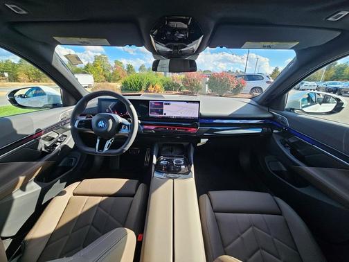 2026 BMW 550e xDrive