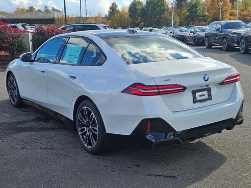 2026 BMW 550e xDrive