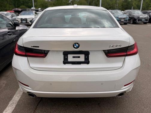 Mineral White Metallic 2025 BMW 330 i xDrive