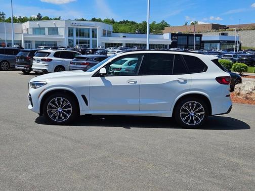 2023 BMW X5 M50i