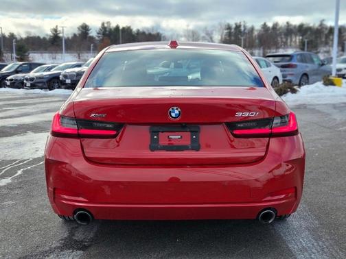 2023 BMW 330 i xDrive