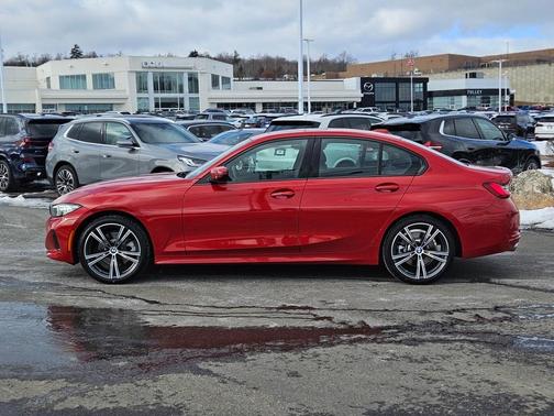 2023 BMW 330 i xDrive