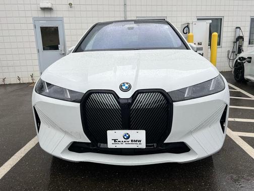 2026 BMW iX xDrive45