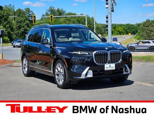 Black Sapphire Metallic 2025 BMW X7 xDrive40i