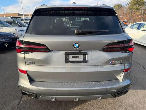 2026 BMW X5 M60i