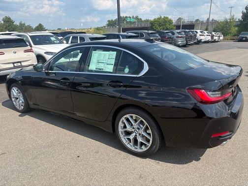 2025 BMW 330 i xDrive
