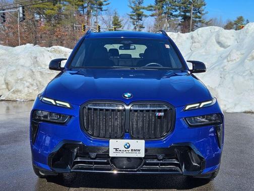 2023 BMW X7 M60i