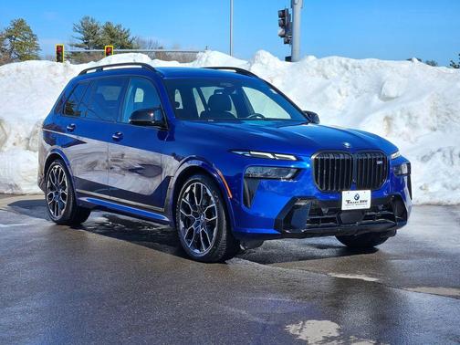 2023 BMW X7 M60i