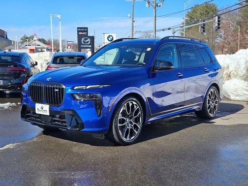 2023 BMW X7 M60i