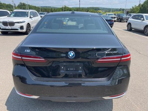 2025 BMW i5 xDrive40
