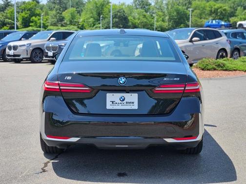 2025 BMW i5 xDrive40