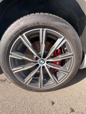 Mineral White Metallic 2026 BMW X5 M60i