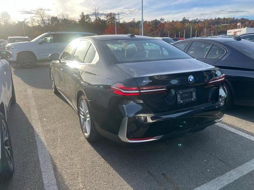 2024 BMW 530 i xDrive