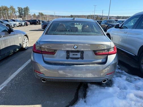 2025 BMW 330 i xDrive