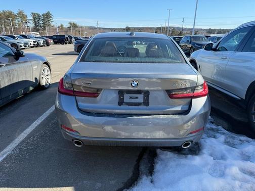 2025 BMW 330 i xDrive