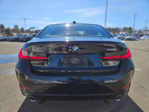 2025 BMW 330 i xDrive