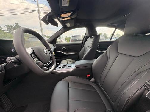 2025 BMW 330 i xDrive