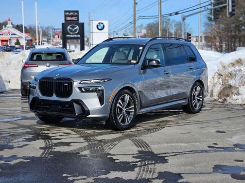 2025 BMW X7 M60i