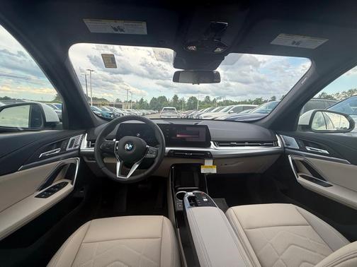 2025 BMW X1 xDrive28i
